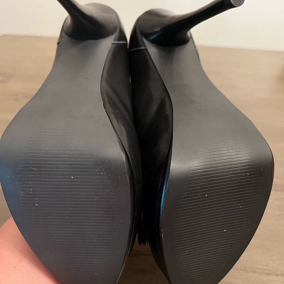 Levity heels - Picture 4 of 4